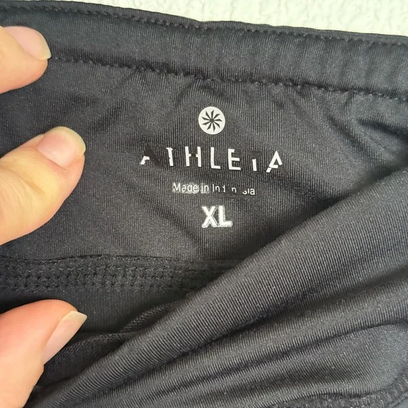 Athleta Ready Set 2-in-1 shorts - Picture 4 of 5
